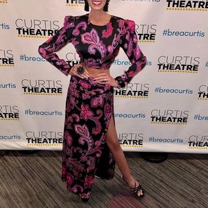 DUNDAS & REVOLVE 2 PC SET